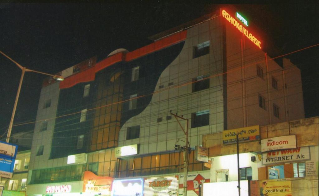 Hotel Ashoka Klassic Hyderabad Bagian luar foto